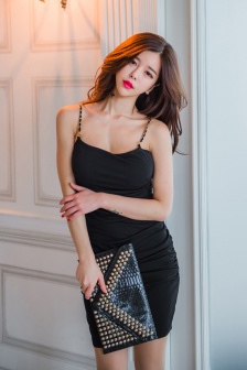 砸钱宝马女